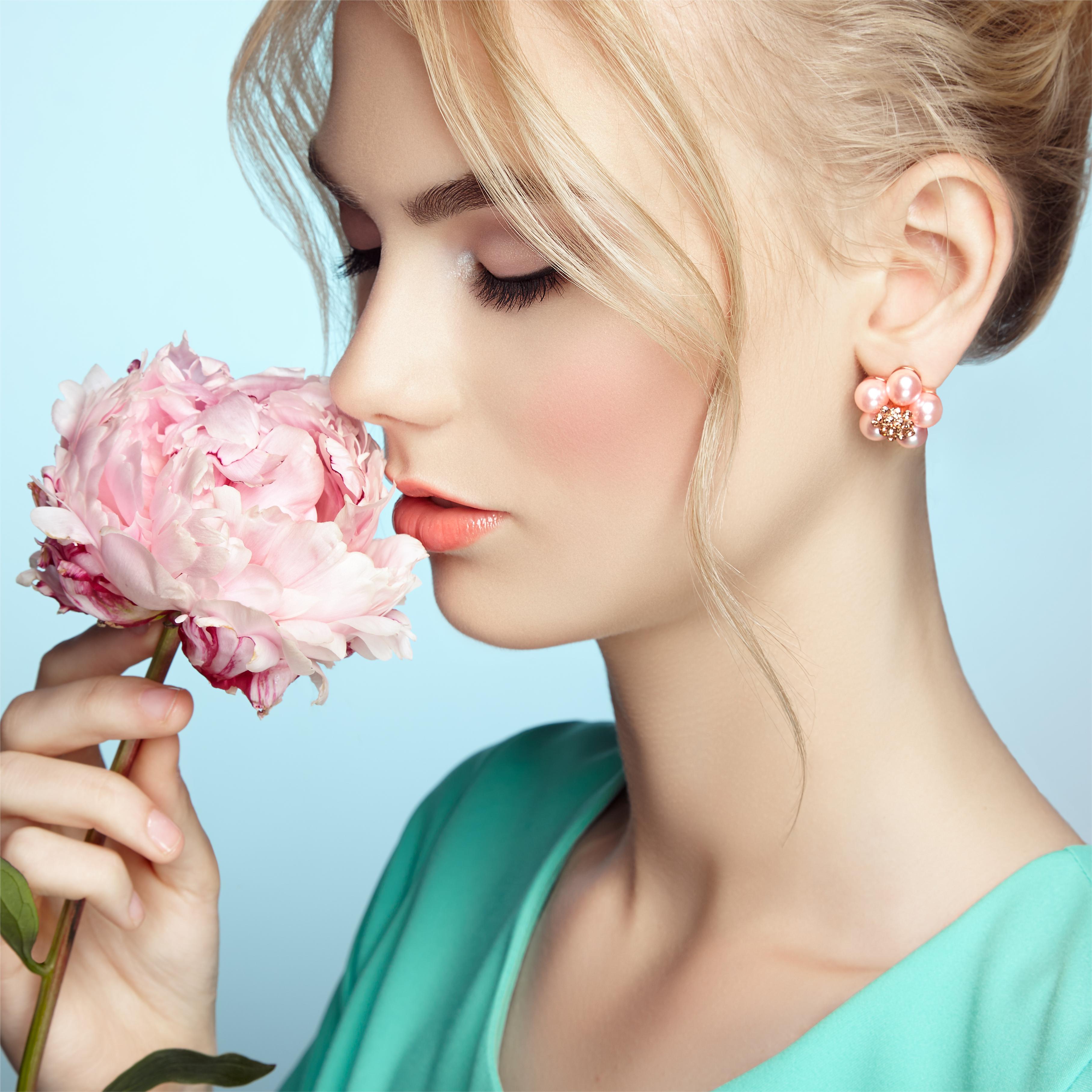 Coenzyme Q10 Helps Reduce Signs of Aging